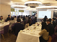 香港中文大學酒店及旅遊管理學院專業顧問張貝女士與一眾對外交流人員分享西式餐桌禮儀